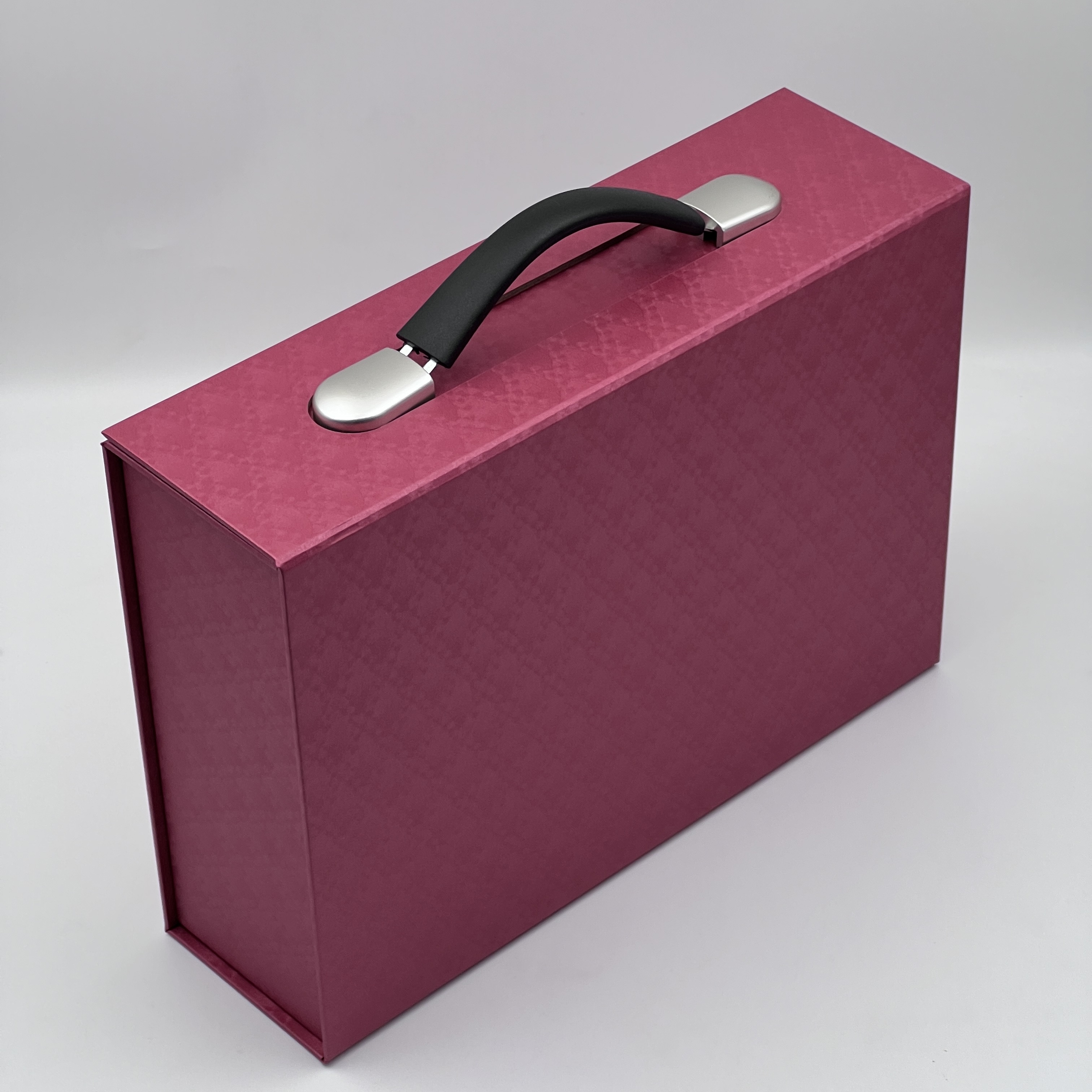 Folding gift box for alcohol products