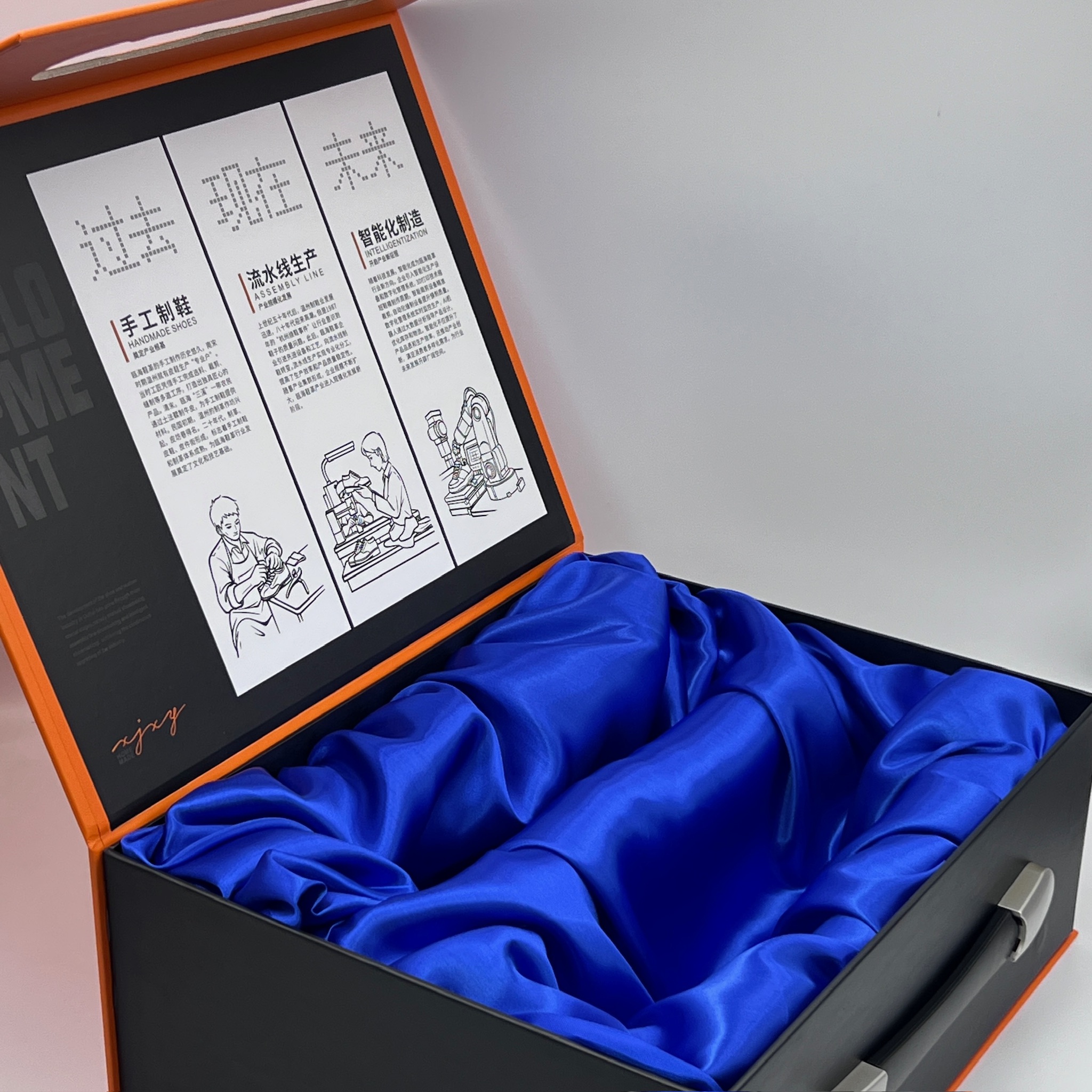 Shoe-shaped book box